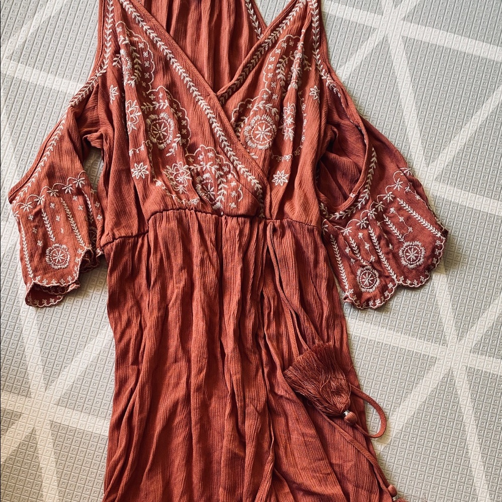 Coco + Jaimeson Cold Shoulder Faux Wrap Midi Dress - image 4